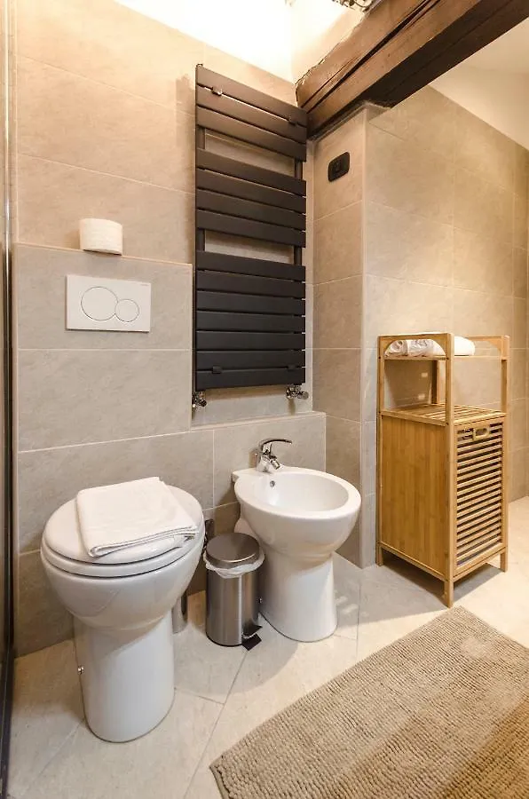 Ca' Di Leo, Private Terrace In Historical Center Apartment Bologna 0*,